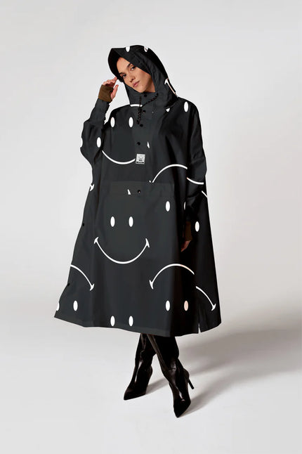 Rainkiss-Rain-Poncho-Smiley_on_Rainkiss_-_Classic_Smile_2