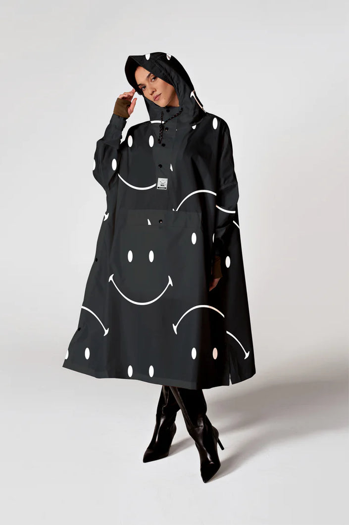 Rainkiss-Rain-Poncho-Smiley_on_Rainkiss_-_Classic_Smile_2