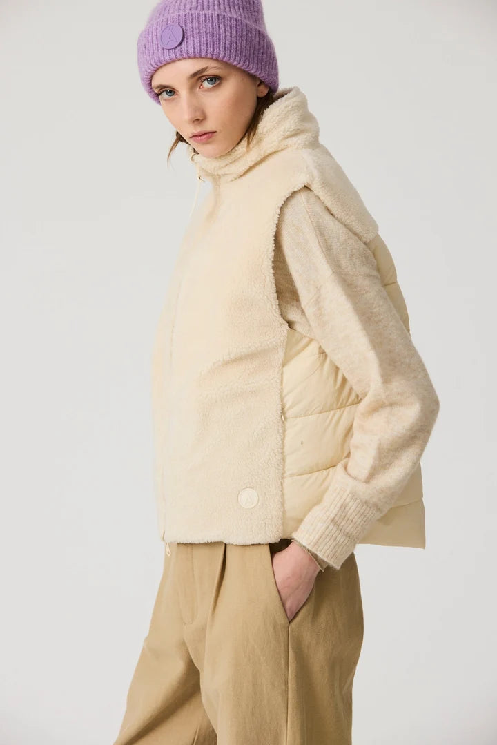 TANTÄ Women's IS T2110 Reversible Gillet in Sandshell at kings Road Fashions, Leighton Buzzard, UK