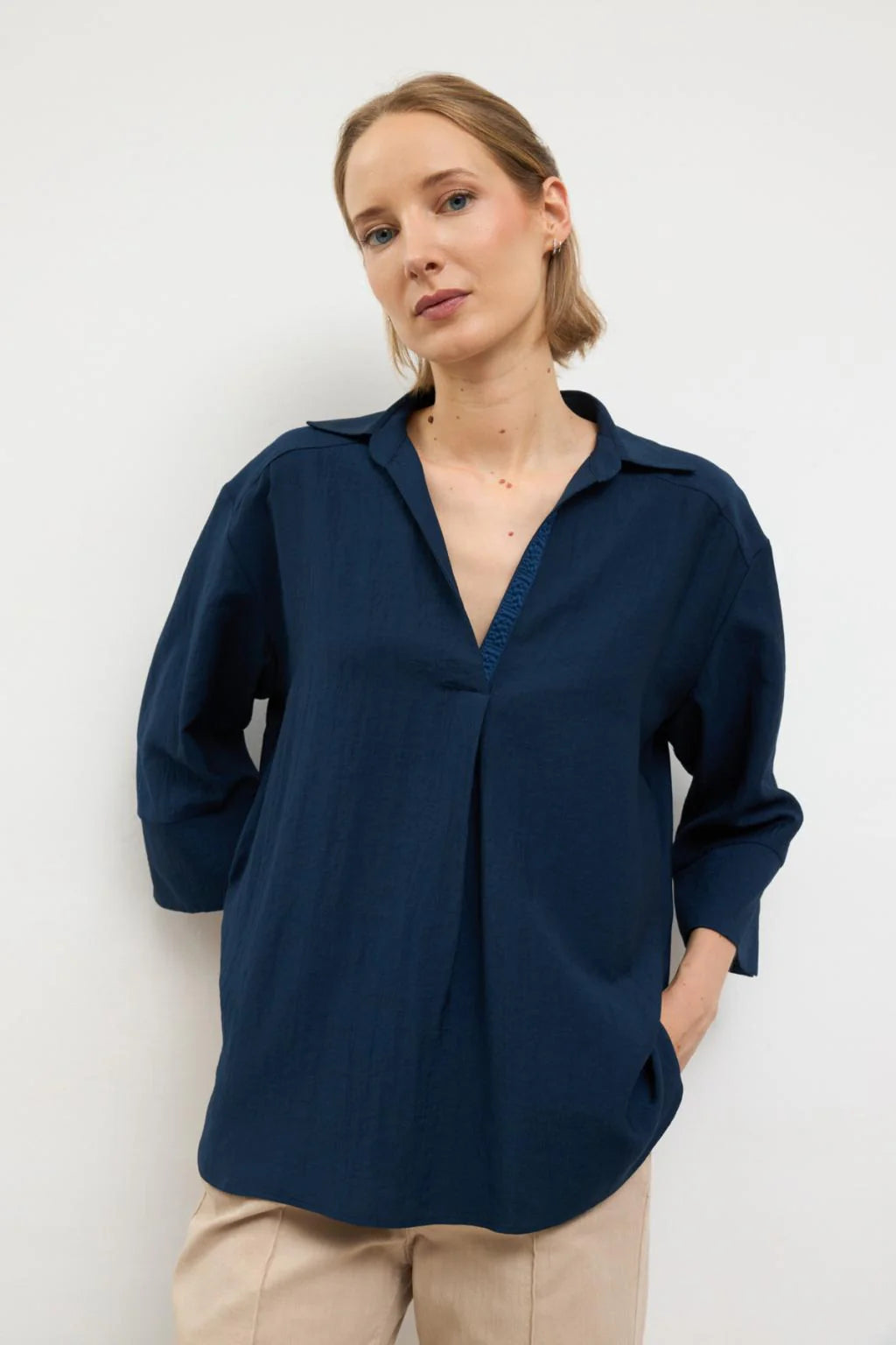 Tinta y Bariloche Women's Sauce Shirt in Navy 3972015-SAUCE/AZUL/62064000