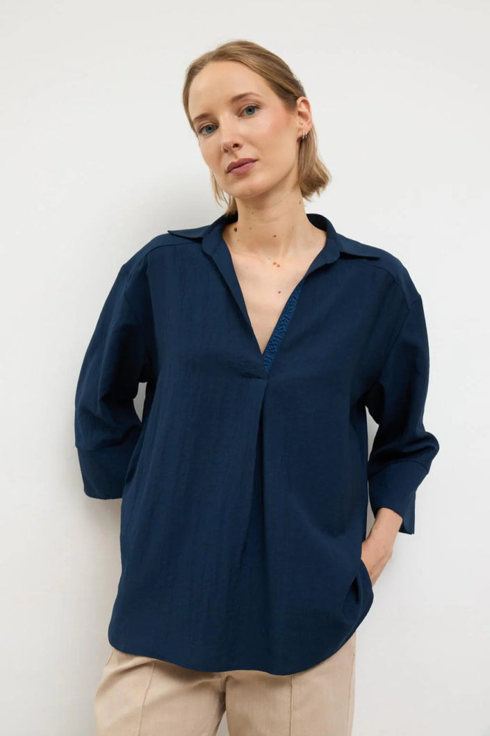 Tinta y Bariloche Women's Sauce Shirt in Navy 3972015-SAUCE/AZUL/62064000