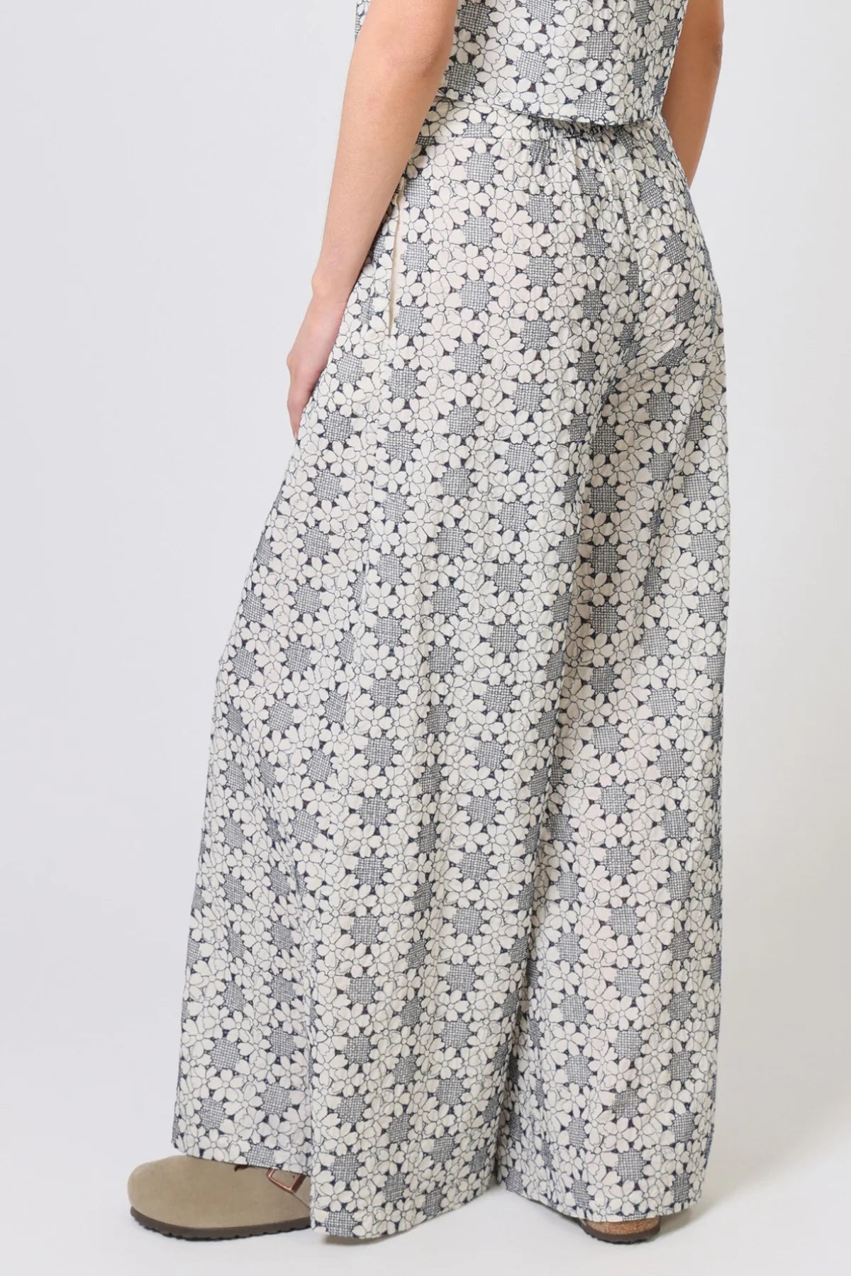 Traffic-People - Women's-Miss -Daisy -Rene -Trousers -Navy -Floral- Cotton - MDY10972008