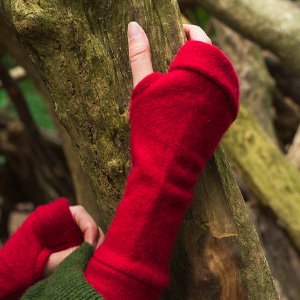 Turtle Doves - Recycled Cashmere Fingerless Gloves Berry 