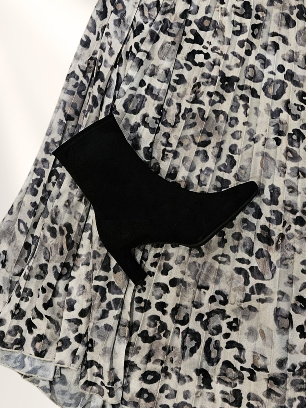Wonders Heeled Black Suede Boot