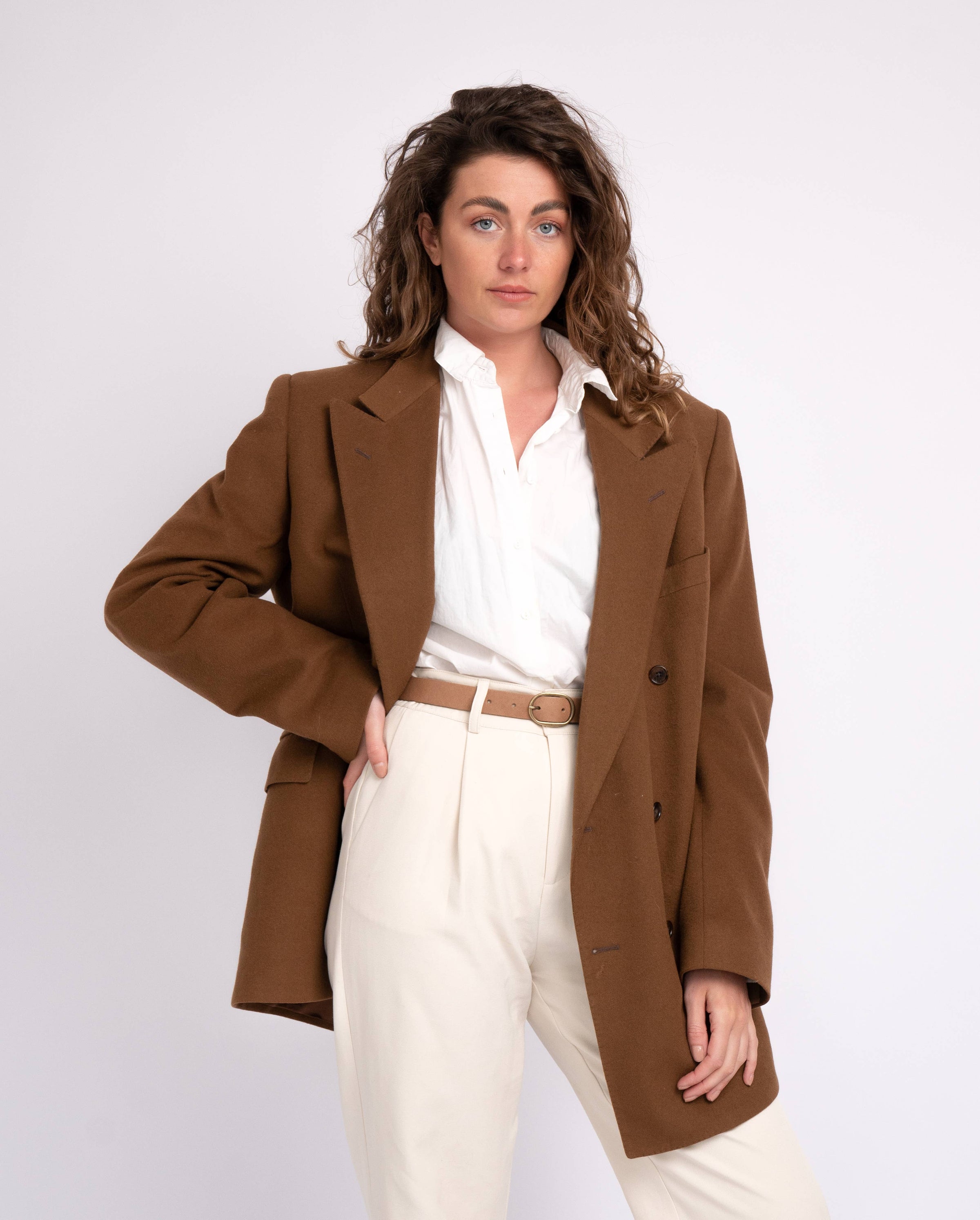 Yade Womens Leather Waist Belt in Sand with Gold Oval Buckle
