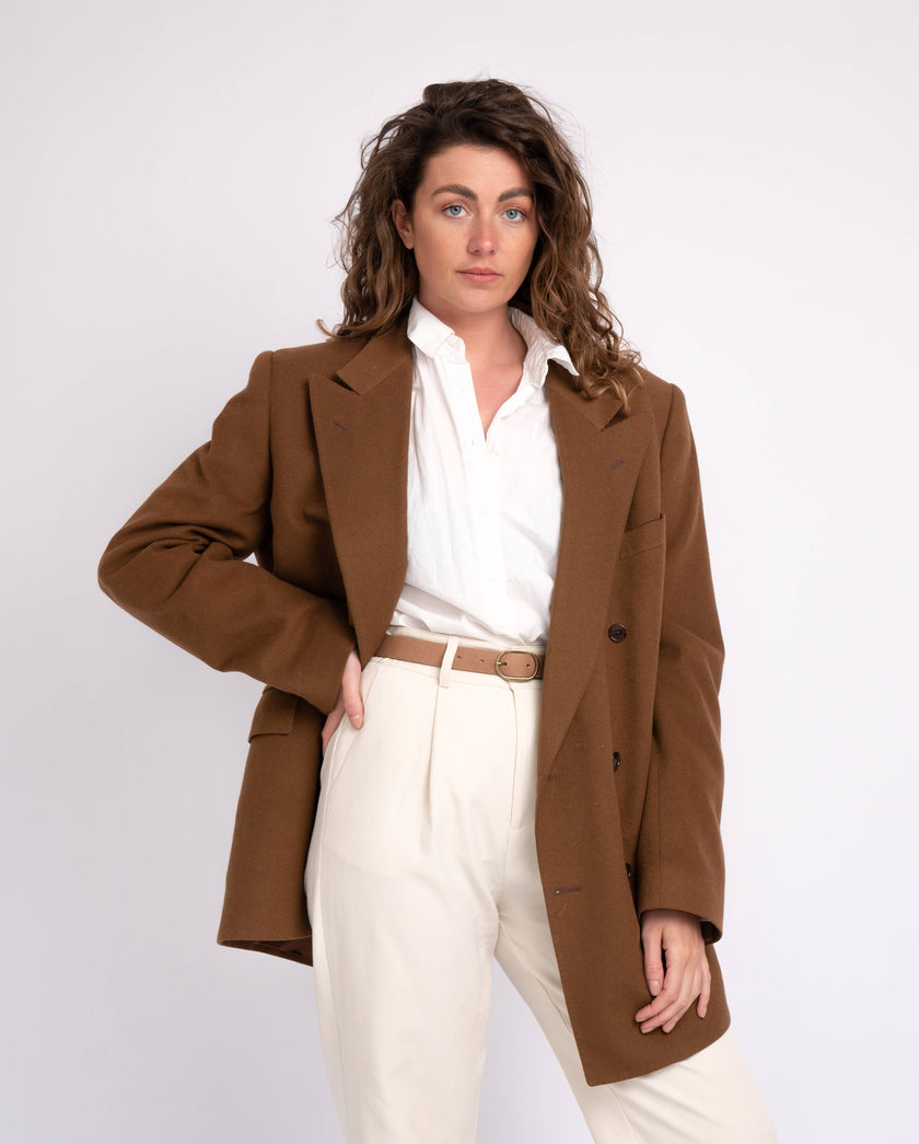 Yade Womens Leather Waist Belt in Sand with Gold Oval Buckle