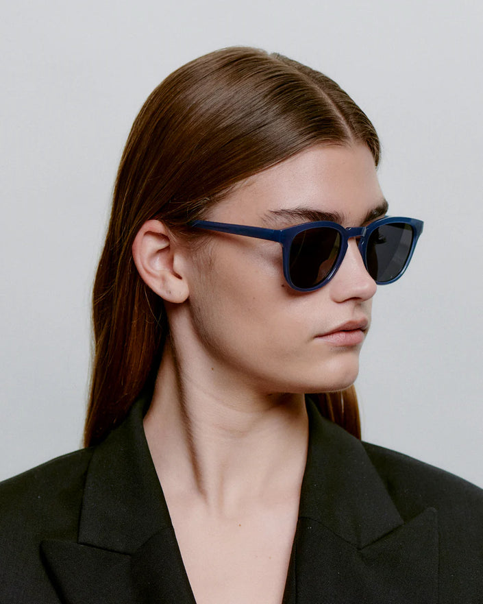 a-kjaerbede-bate-womens-sunglasses-blue-steel