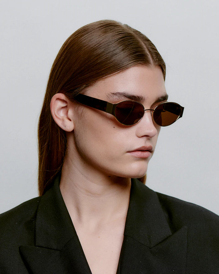 a-kjaerbede-bella-womens-sunglasses-gold-demi-tortoise