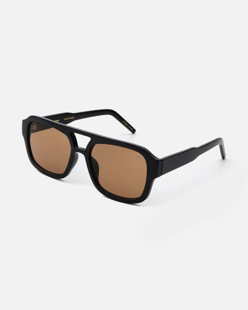 a-kjaerbede-kaya-womens-sunglasses-black