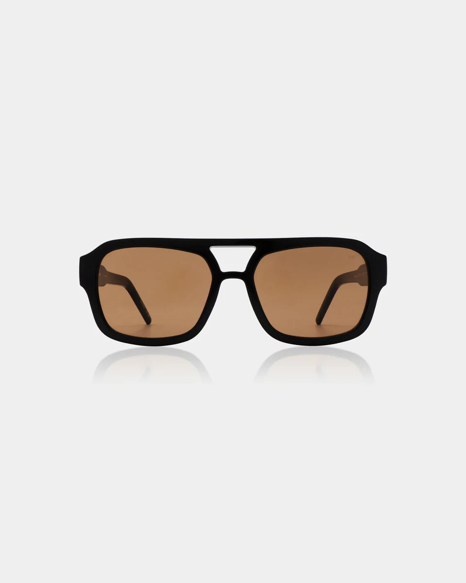 a-kjaerbede-kaya-womens-sunglasses-black