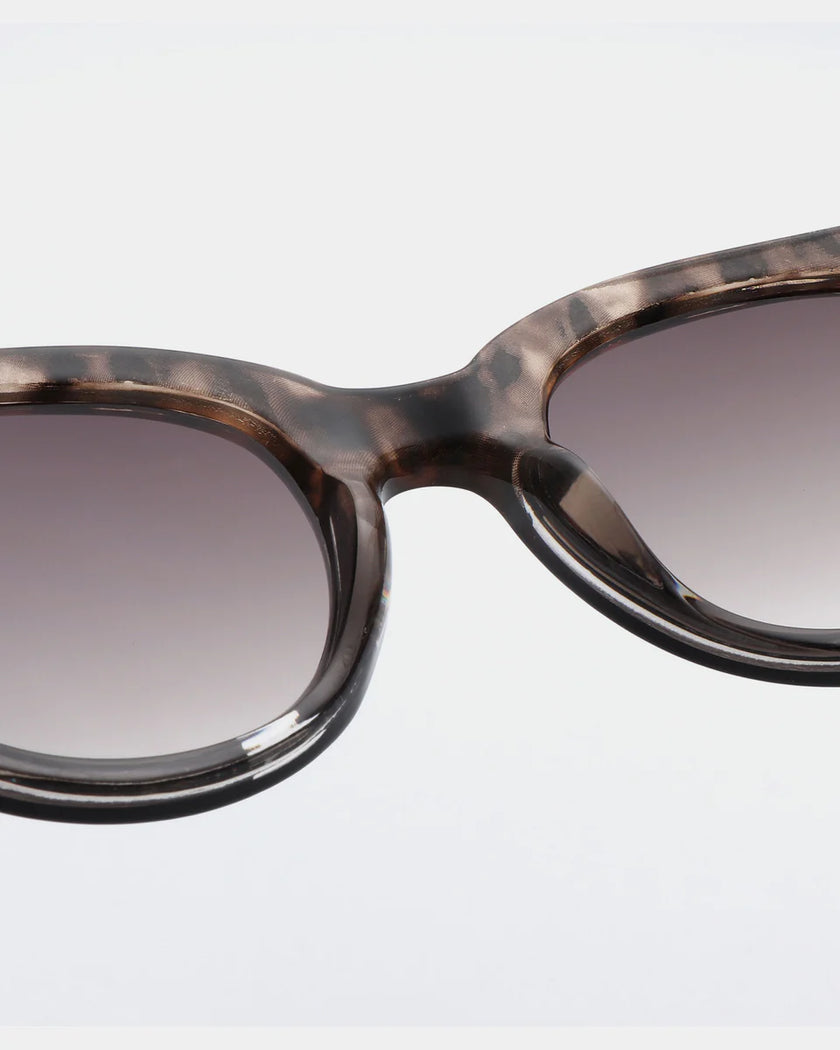 a-kjaerbede-lilly-womens-sunglasses-coquina