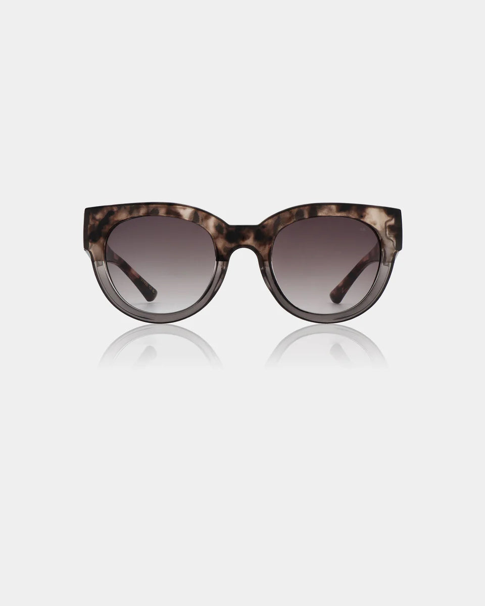 a-kjaerbede-lilly-womens-sunglasses-coquina