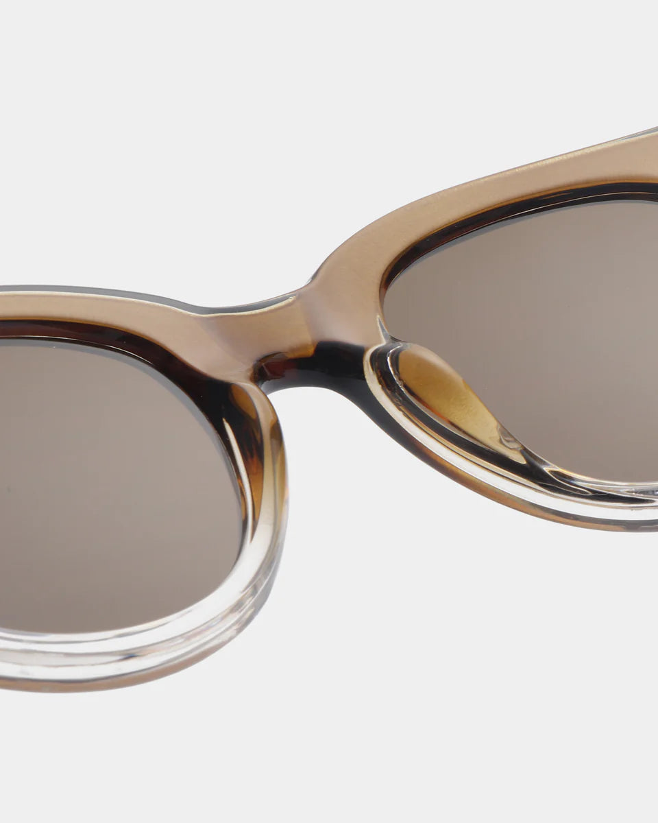 a-kjaerbede-lilly-womens-sunglasses-smoke-champagne