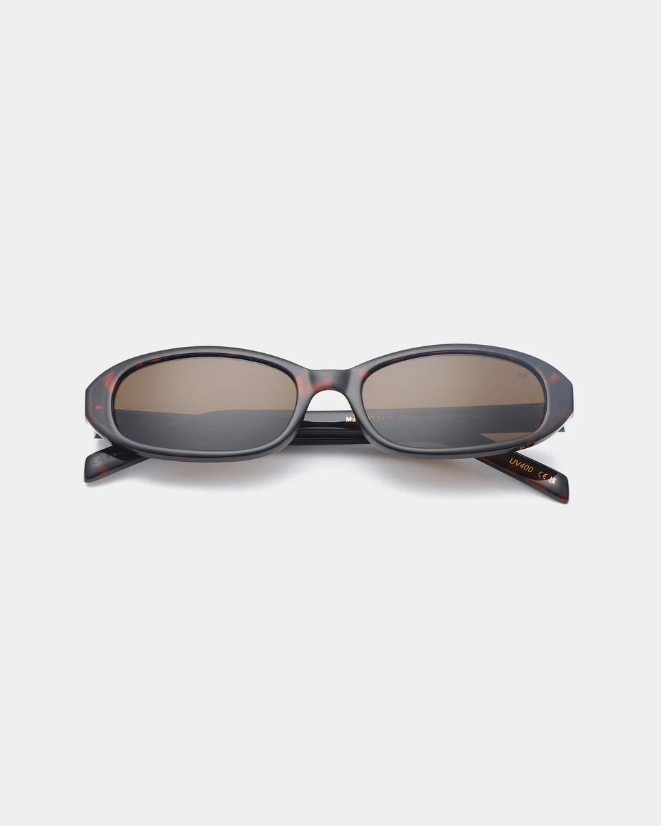 a-kjaerbede-macy-womens-sunglasses-demi-tortoise