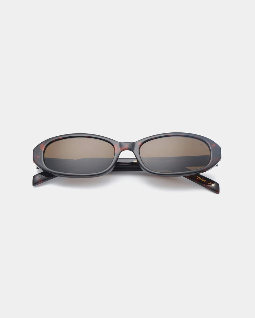 a-kjaerbede-macy-womens-sunglasses-demi-tortoise