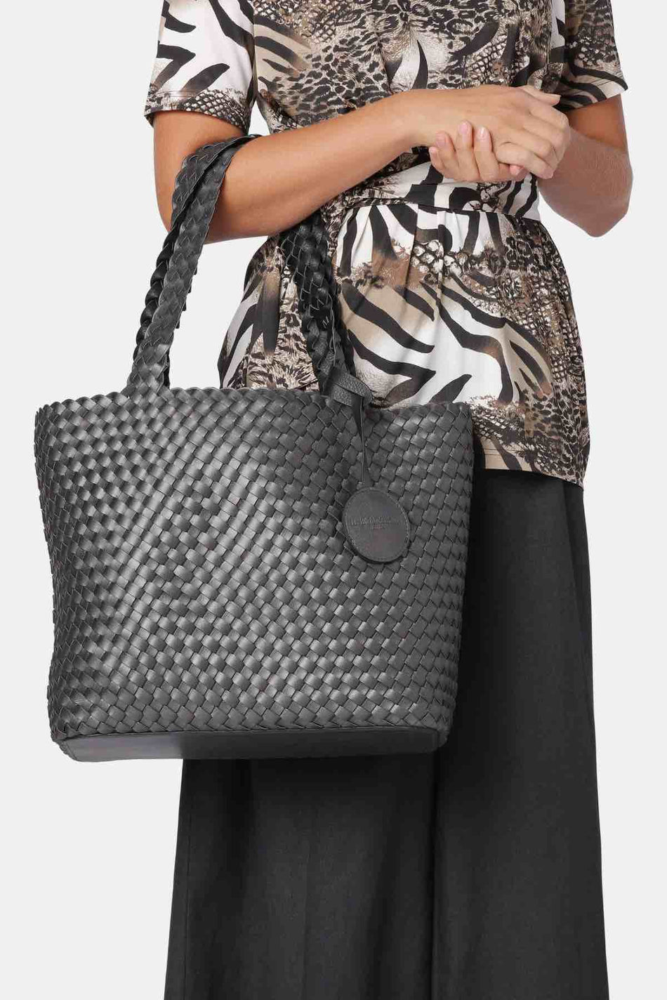 ilse-jacobsen-womens-reversible-tote-bag-braided-black-gun-metal