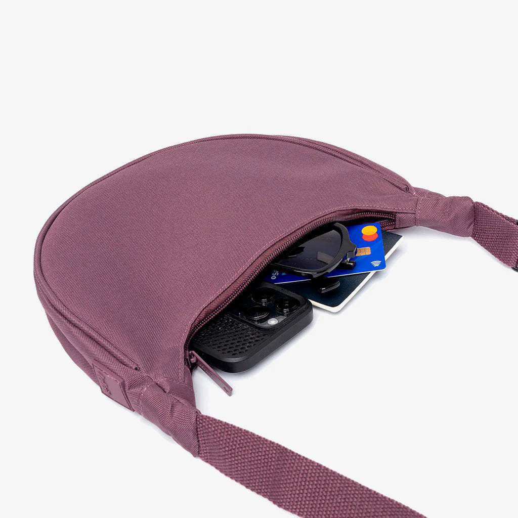 lefrik-womens-sustainable-lua-bag-maroon-5