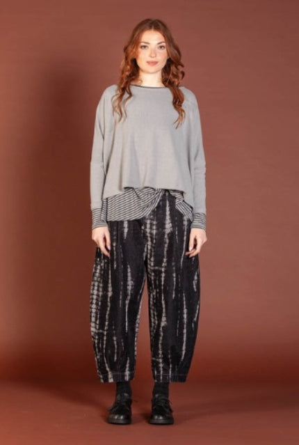 Mama B - Women's Kira Jumper in Nebbia