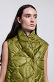 neirami-aw25-womenswear-quilted-waistcoat-c124on-onion-acacia