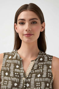 Tinta y Bariloche Women's Beta Sleeveless Viscose Shirt in Khaki