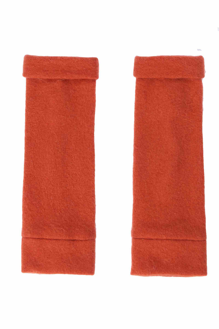 turtle-doves-orange-gloves