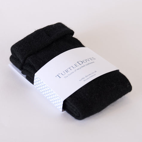 turtle-doves-recycled-cashmere-fingerless-gloves-black