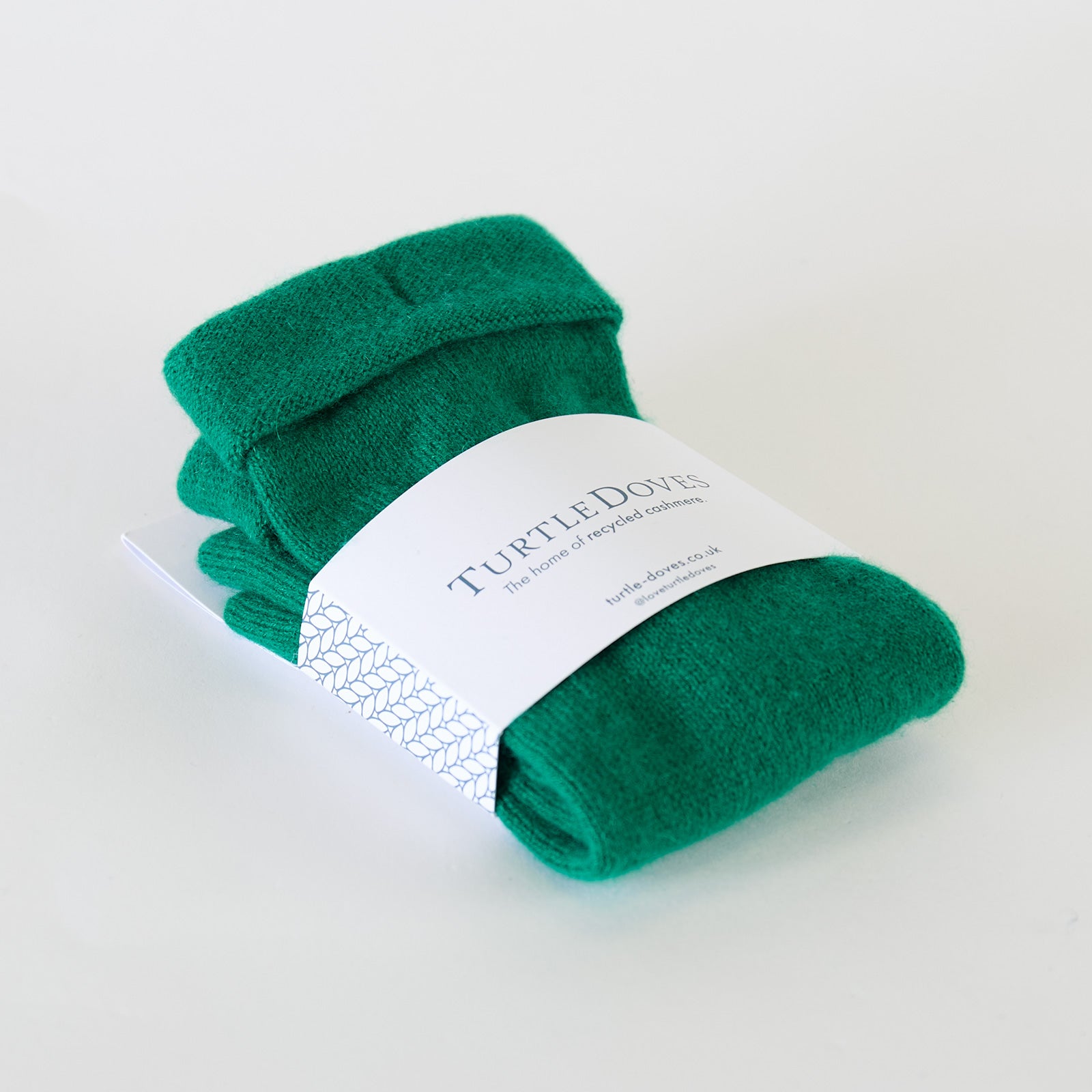 turtle-doves-recycled-cashmere-fingerless-gloves-in-bright-green