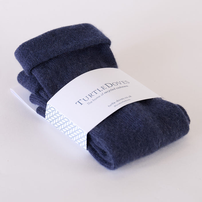 turtle-doves-recycled-cashmere-fingerless-gloves-in-denim-blue