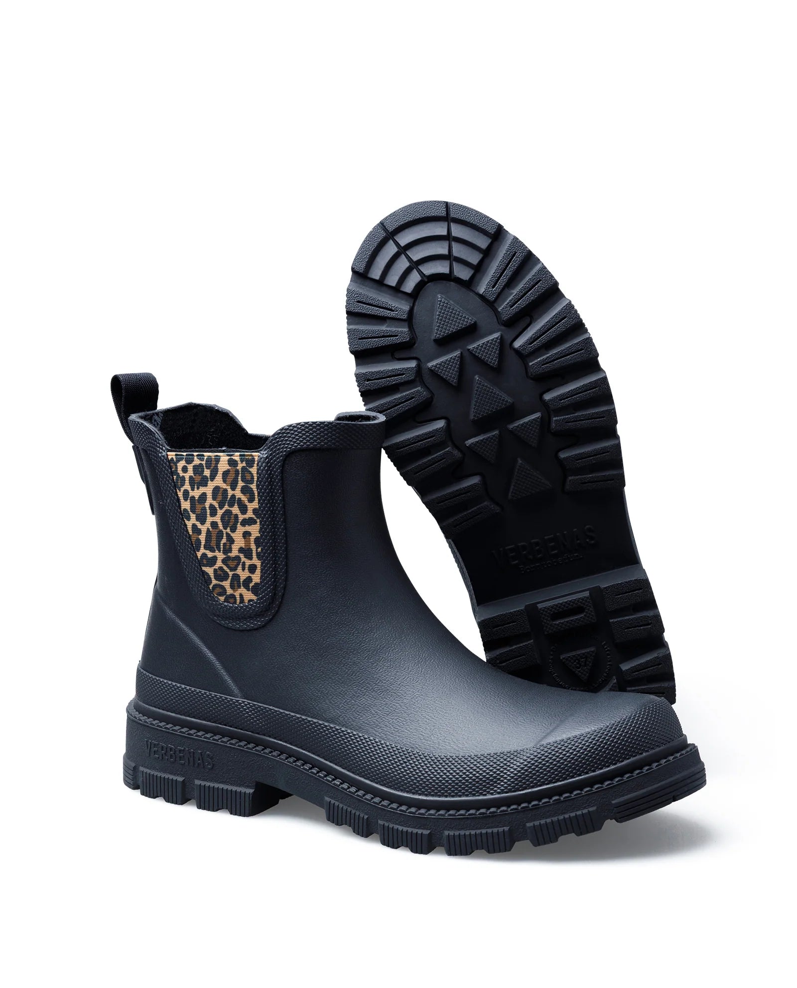 verbenas-rainboots-lua-mate-animal-fur-black-sand-leo