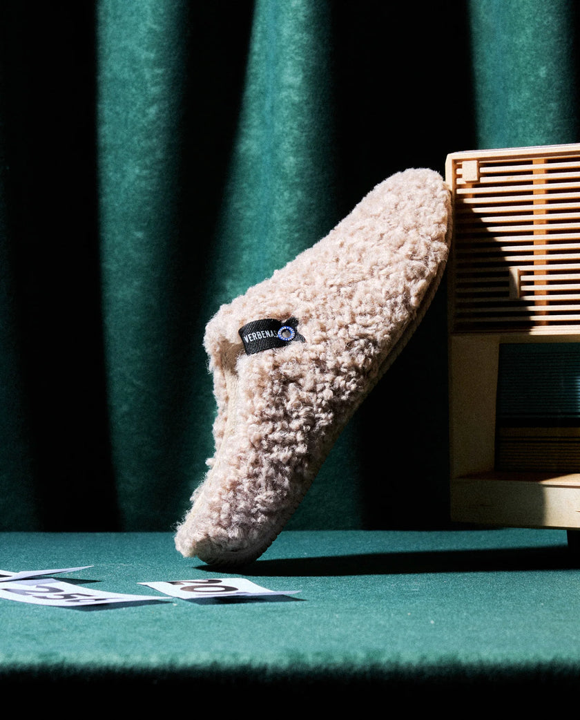 verbenas-york-curly-slipper-camel