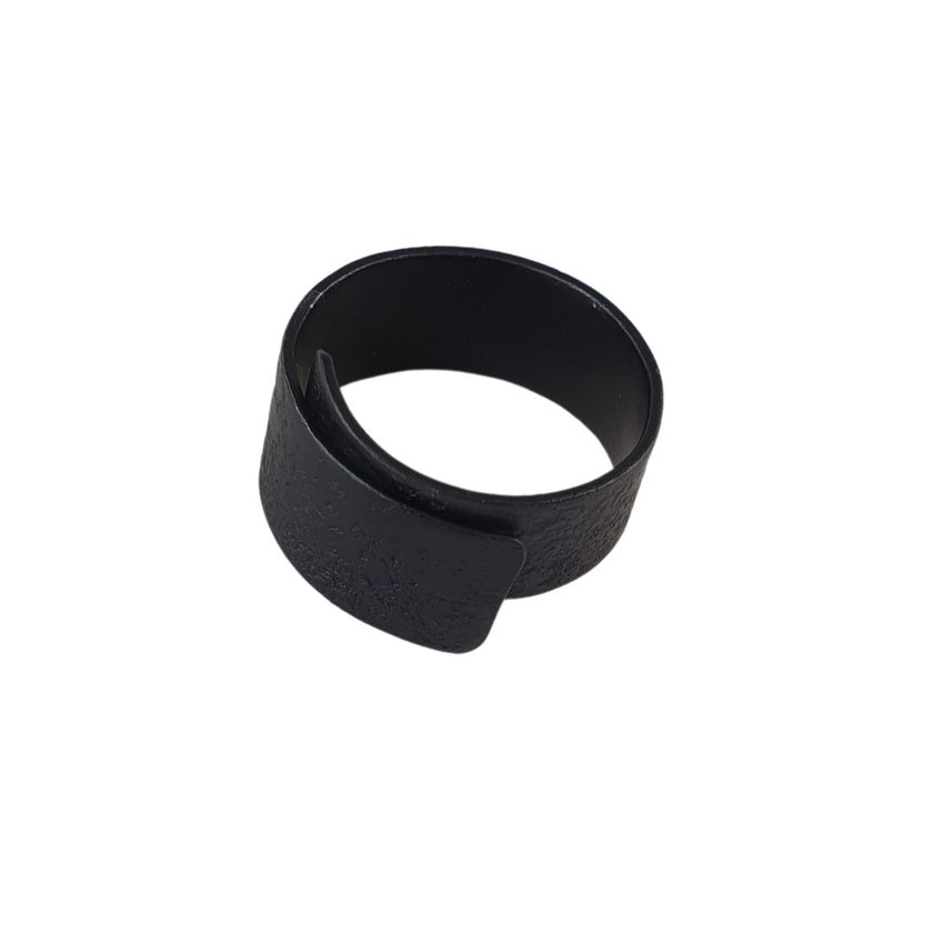Oana_Millet_Ring_r69-black_6