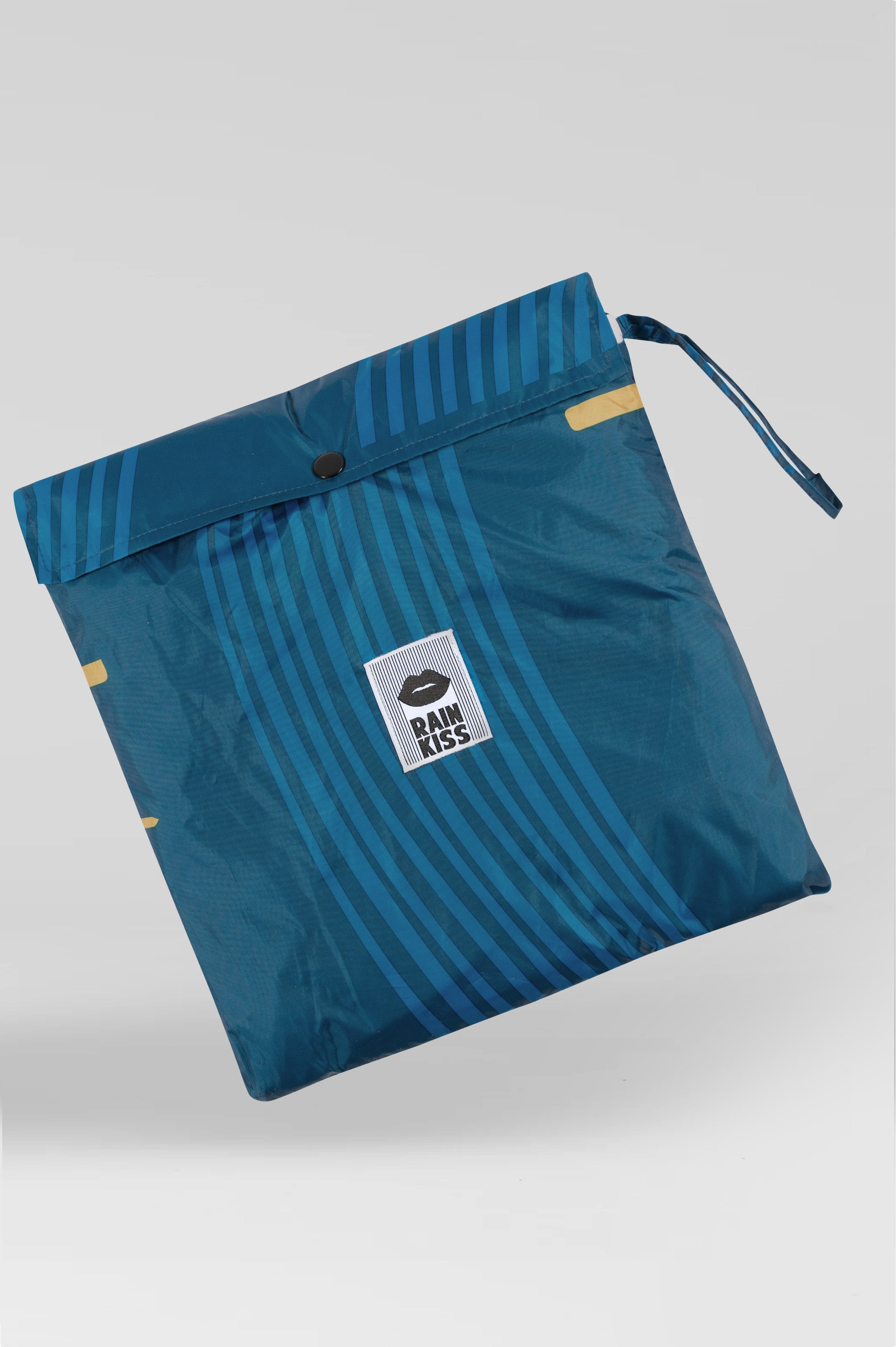 rainkiss-japanese-blossom-poncho